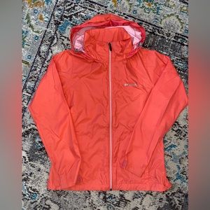 Columbia wind breaker